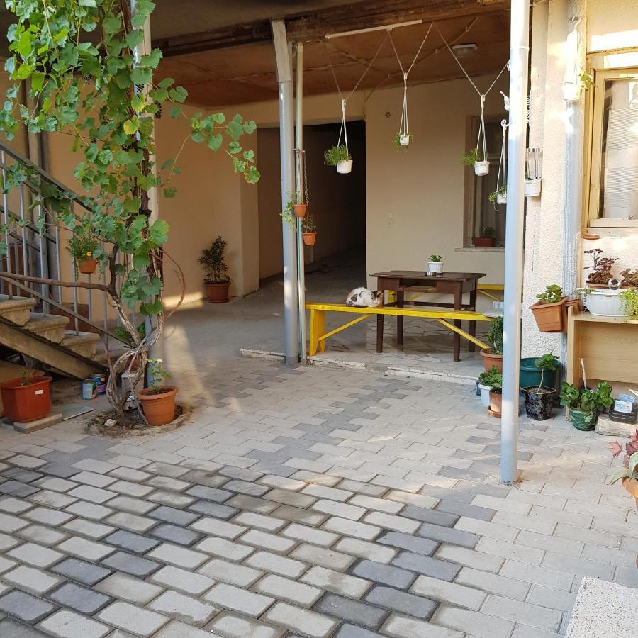 Hotel Домик У Куры Tbilisi Esterno foto